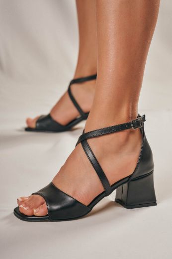 6201 5Cm Çapraz Bant Kalın Topuk Sandalet Ayakkabı  Siyah Deri resmi