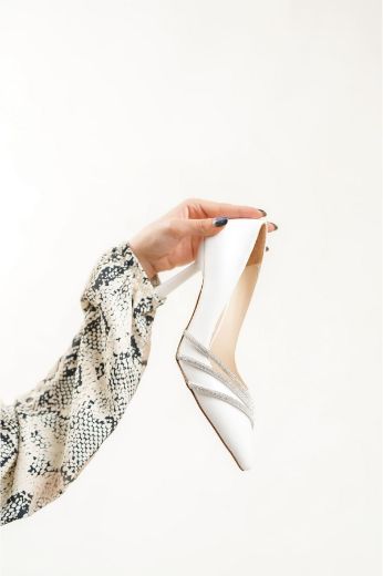 259 Taş Detay 9 Cm Rahat Günlük Şık Kadın Stiletto  BEYAZ DERİ resmi